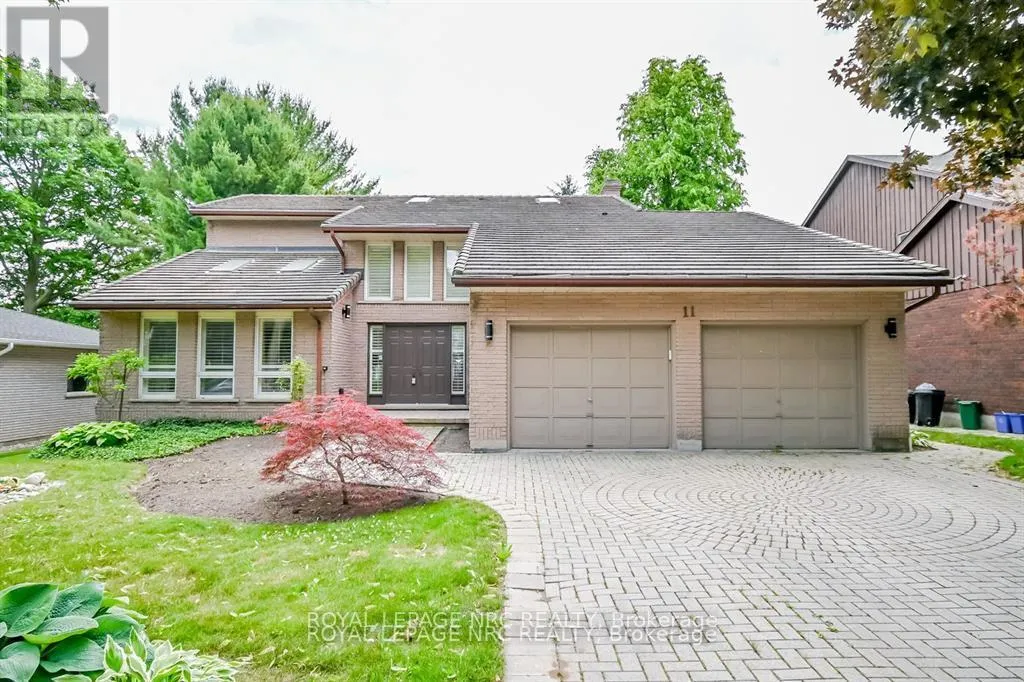 11 FOREST HILL CRESCENT