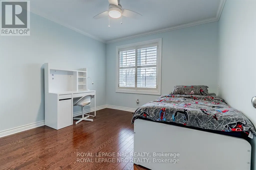 11 FOREST HILL CRESCENT