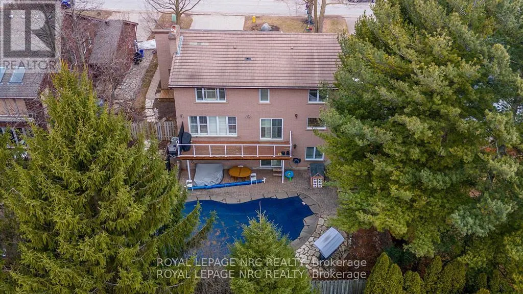 11 FOREST HILL CRESCENT