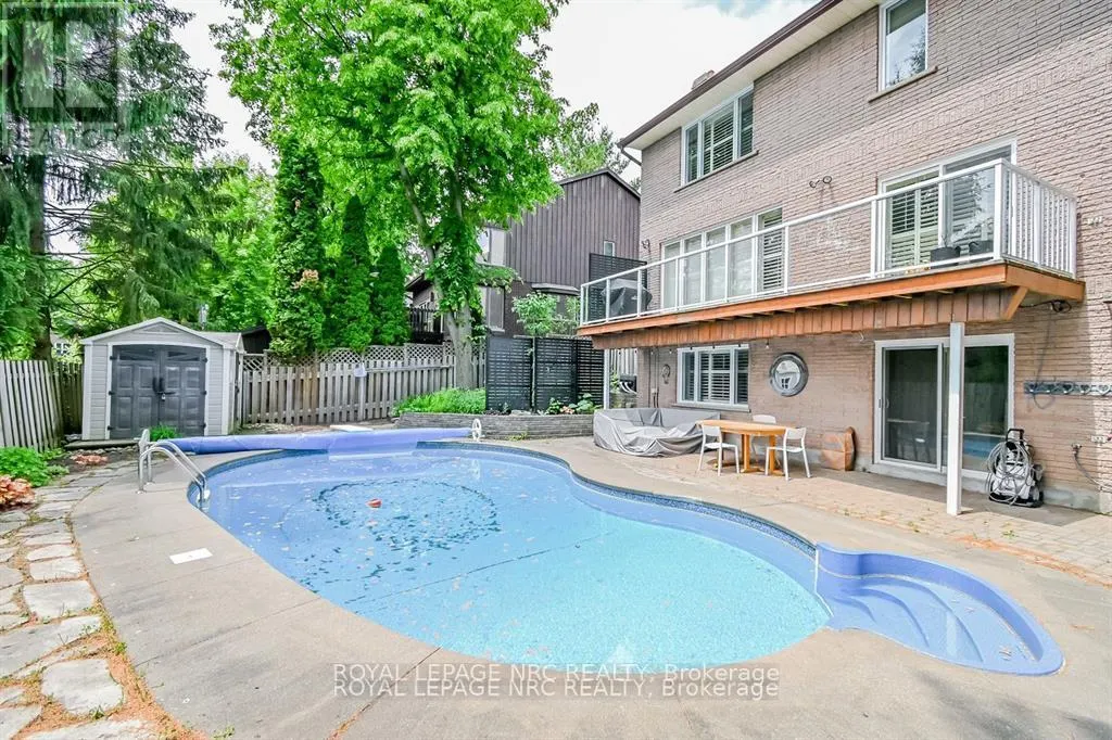 11 FOREST HILL CRESCENT