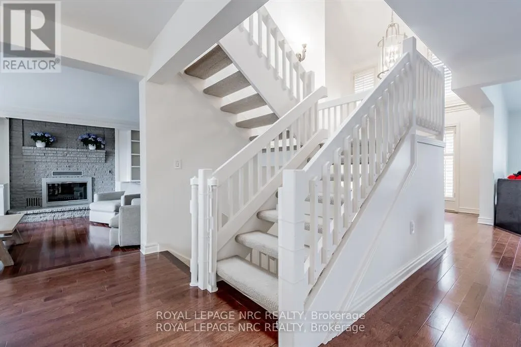 11 FOREST HILL CRESCENT