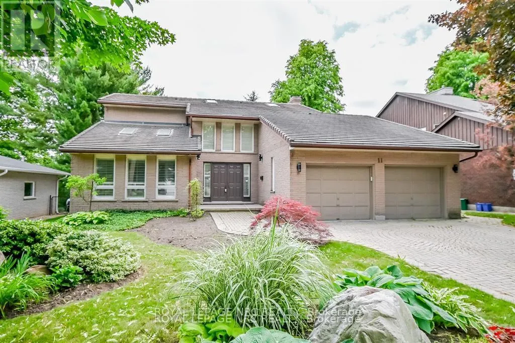 11 FOREST HILL CRESCENT