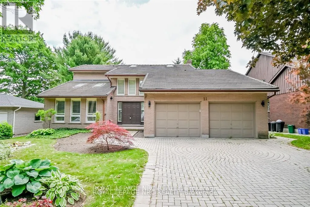 11 FOREST HILL CRESCENT