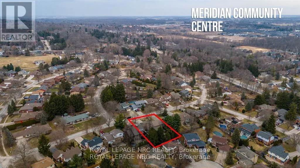 11 FOREST HILL CRESCENT