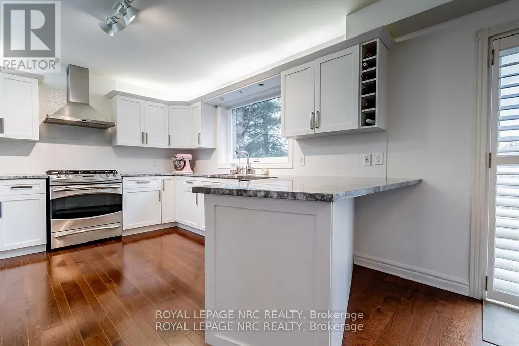 11 FOREST HILL CRESCENT