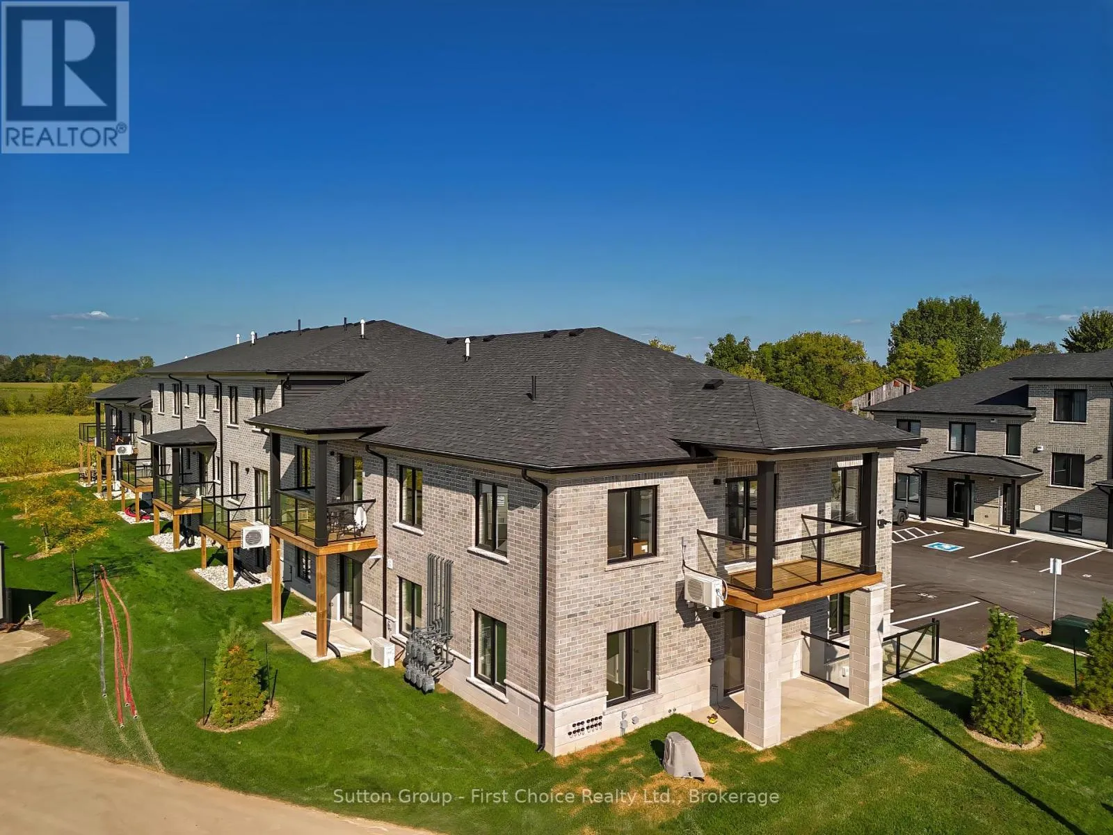 39 - 3202 VIVIAN LINE, #39