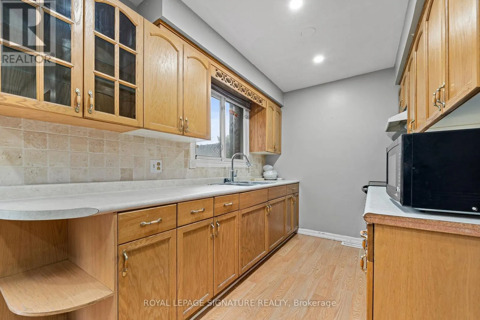 32A CROSSLEY DRIVE