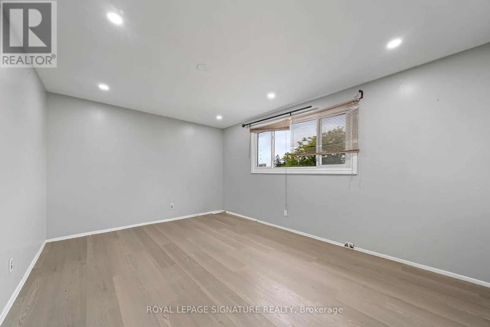 32A CROSSLEY DRIVE