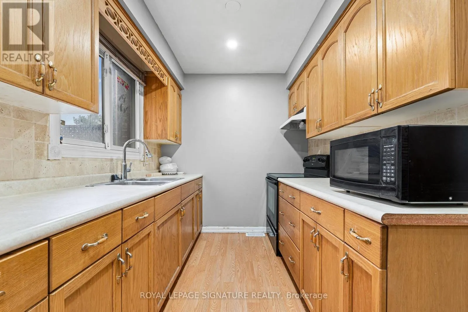32A CROSSLEY DRIVE