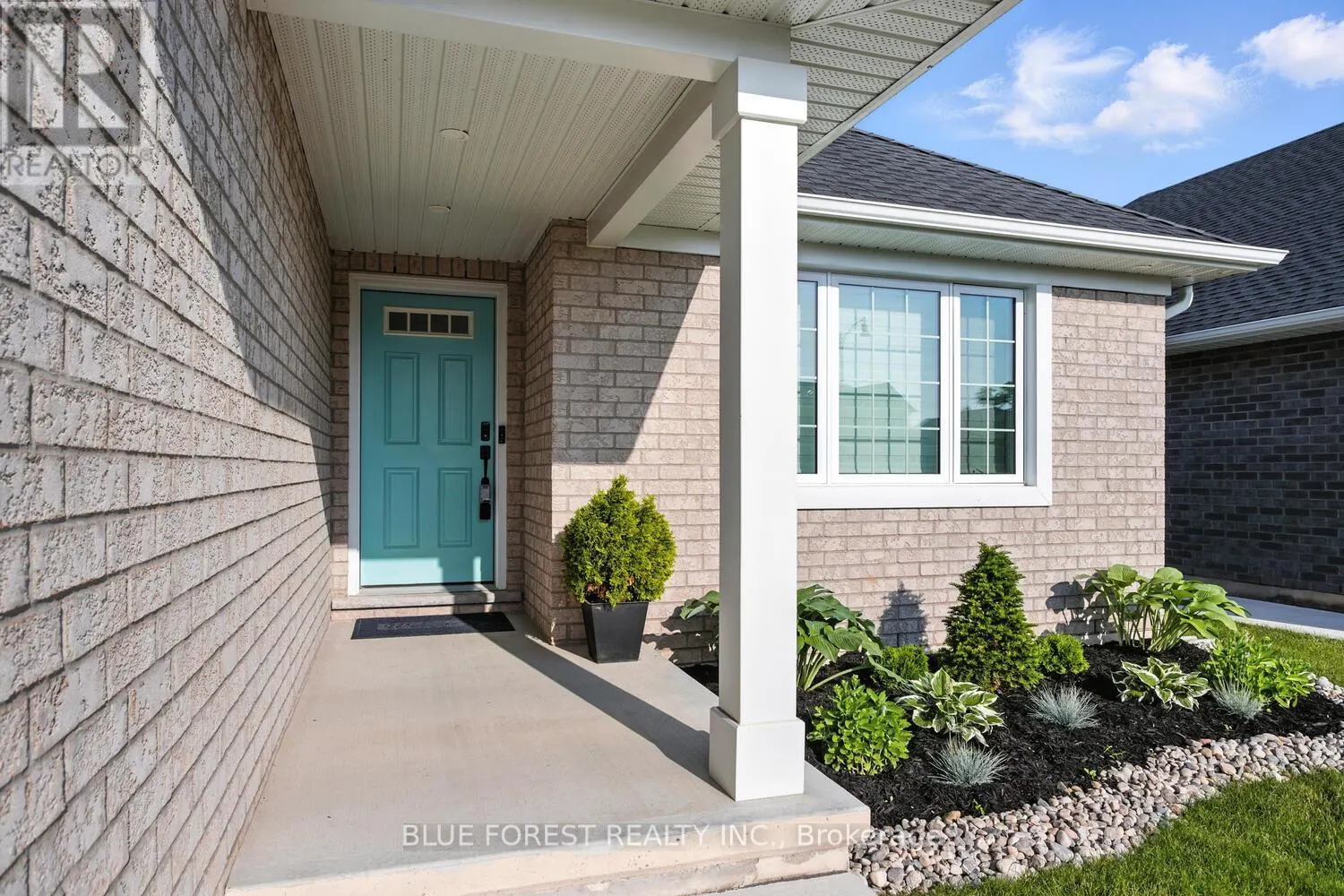 28 WEIR CRESCENT