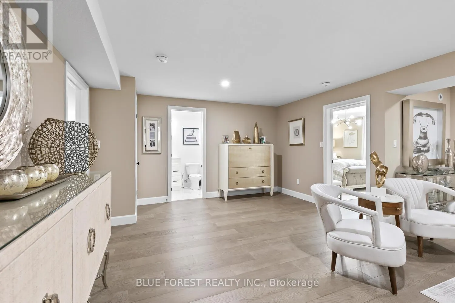 28 WEIR CRESCENT