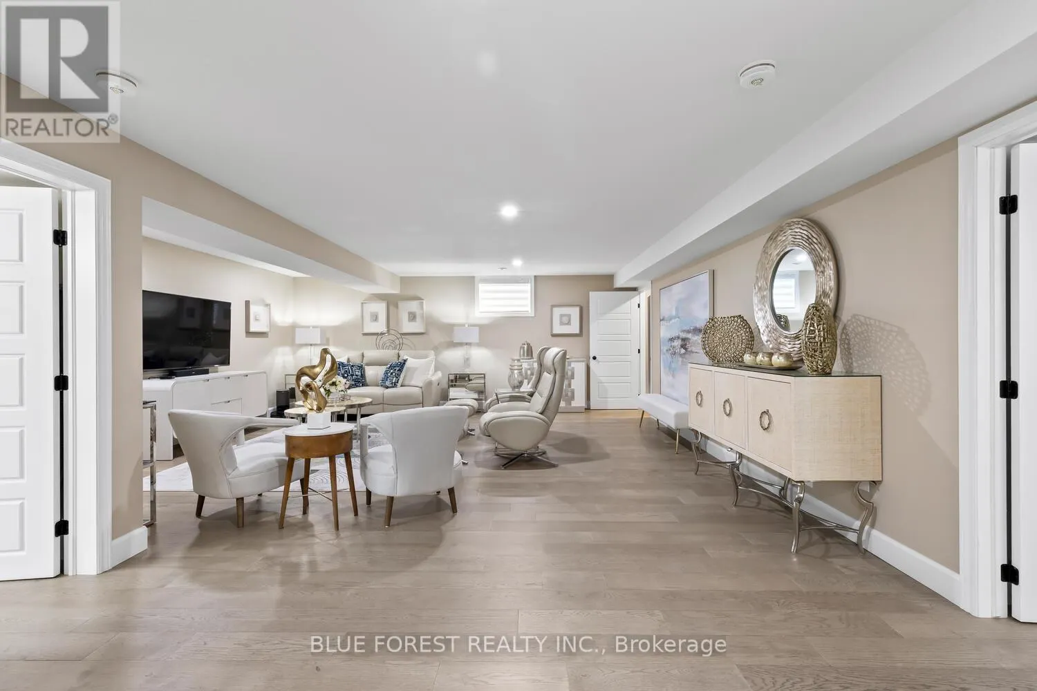 28 WEIR CRESCENT