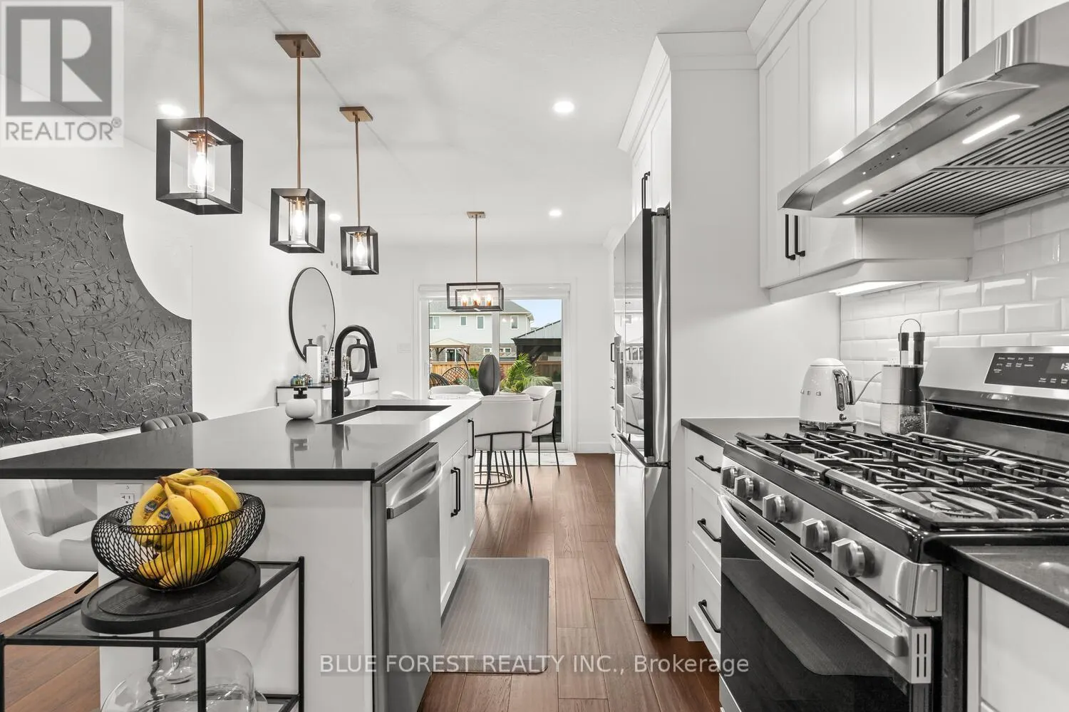 28 WEIR CRESCENT