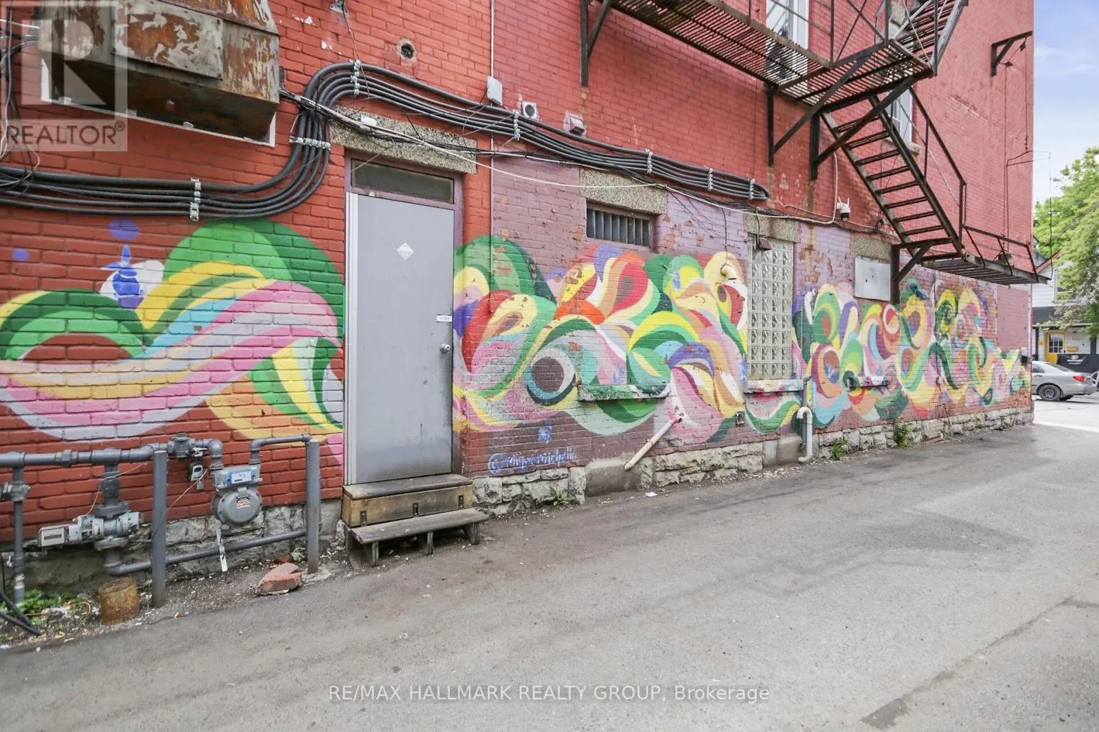 641 SOMERSET STREET W