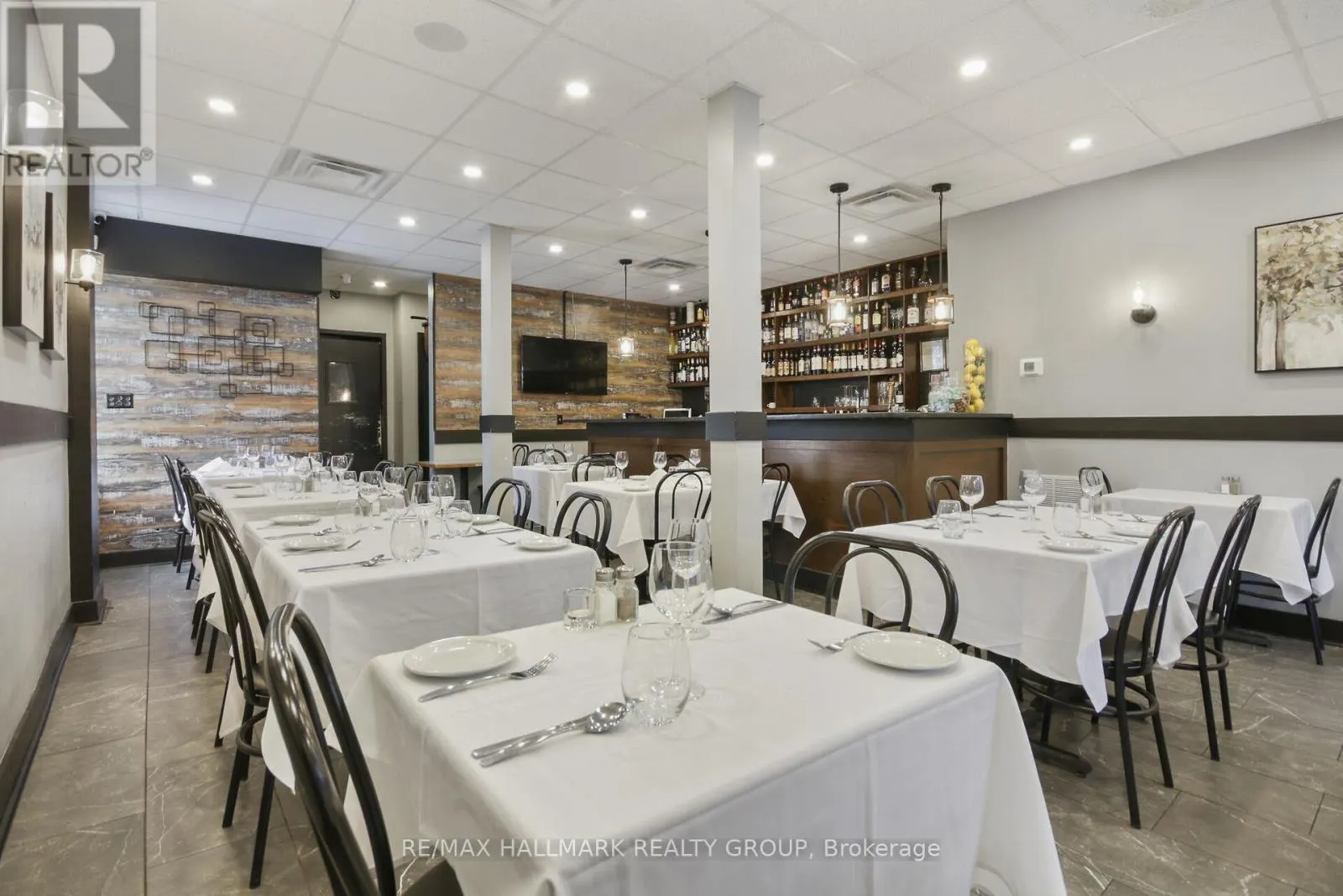 641 SOMERSET STREET W