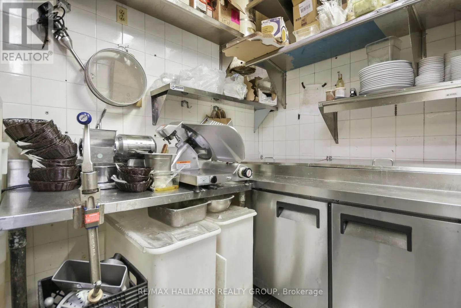 641 SOMERSET STREET W