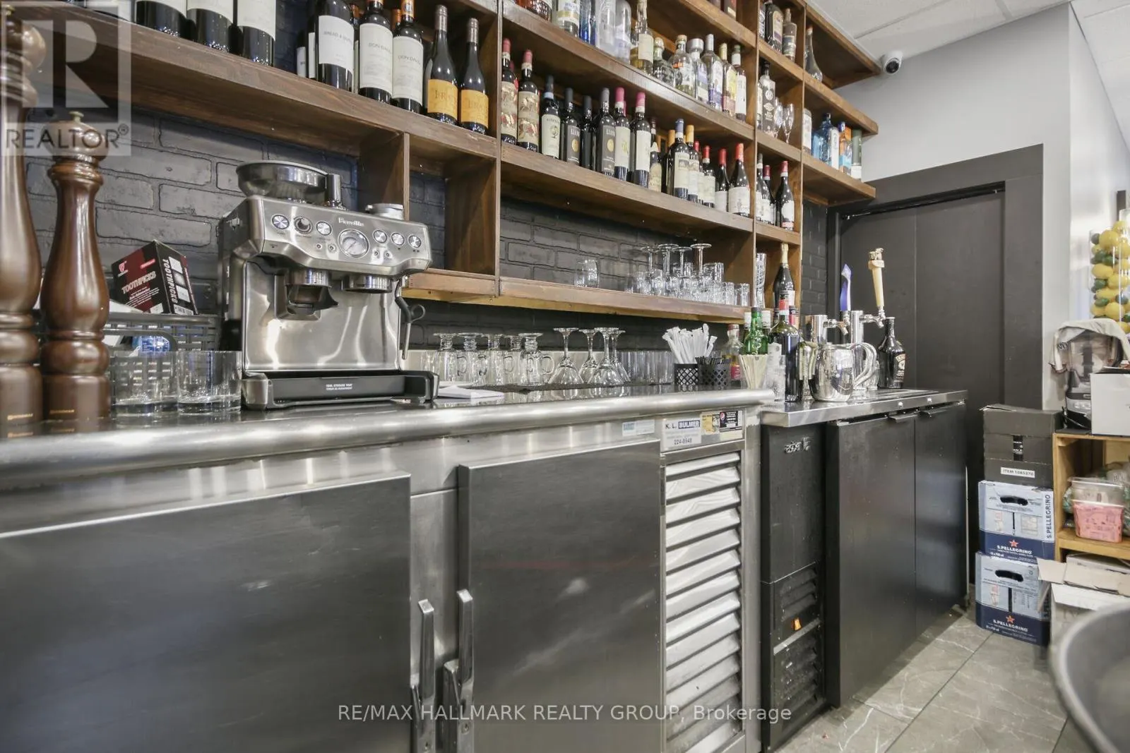 641 SOMERSET STREET W