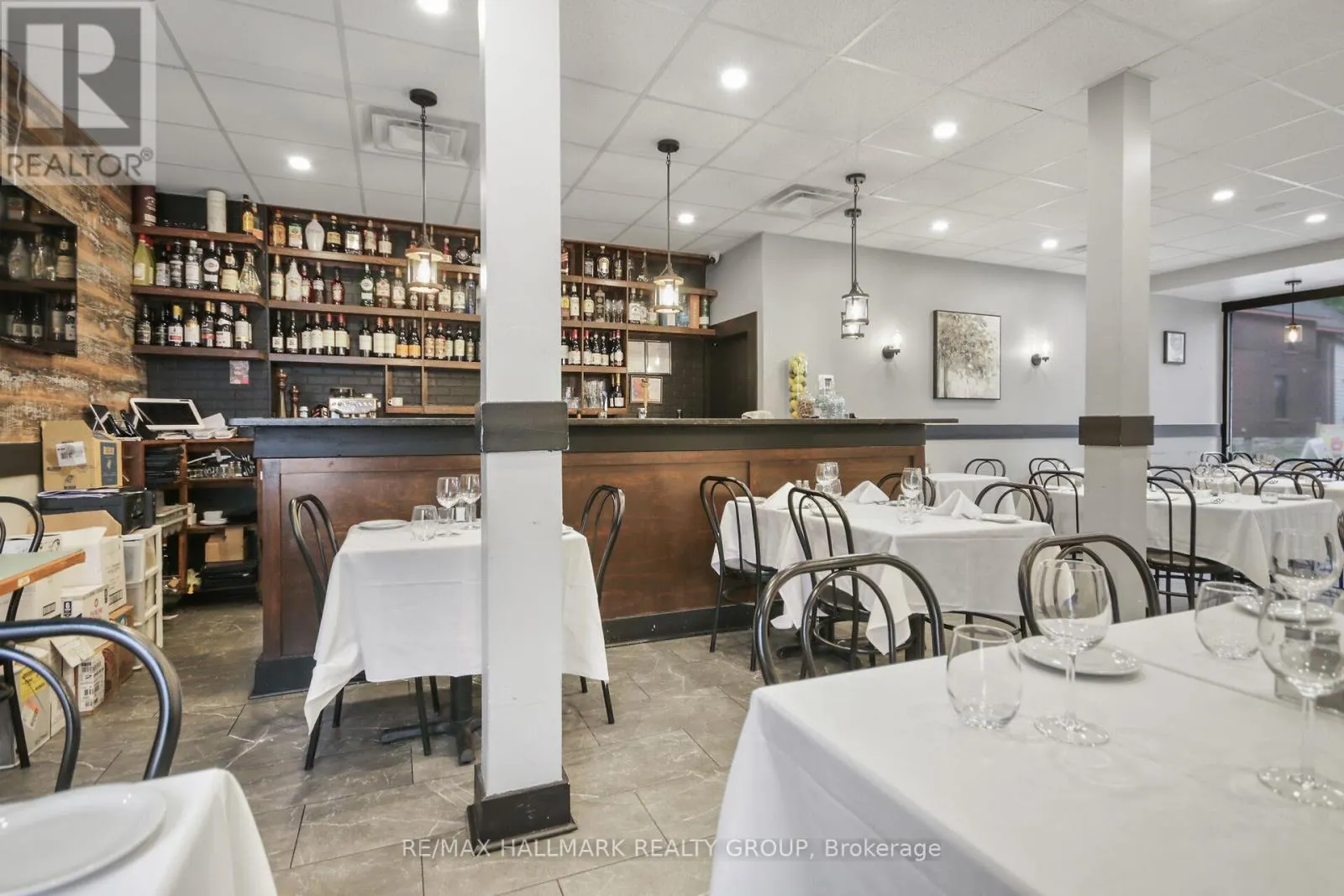 641 SOMERSET STREET W