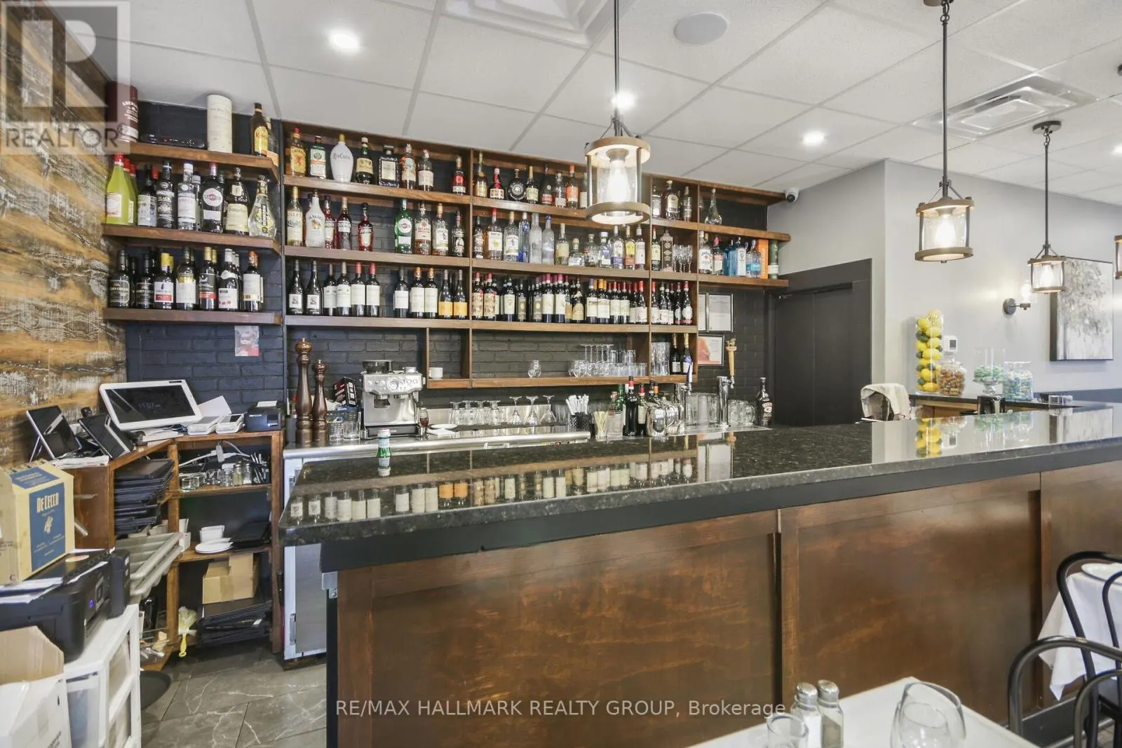 641 SOMERSET STREET W