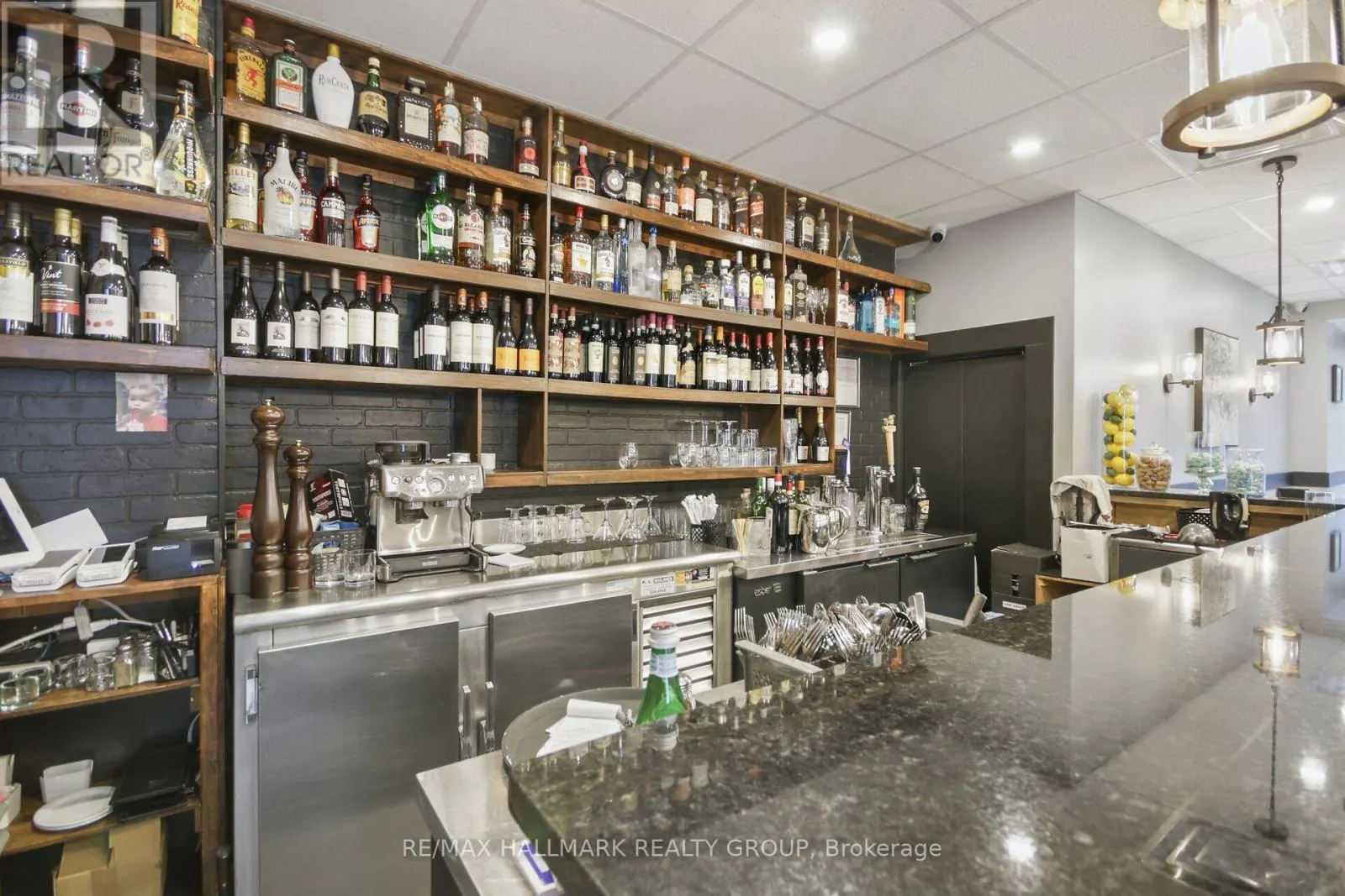 641 SOMERSET STREET W