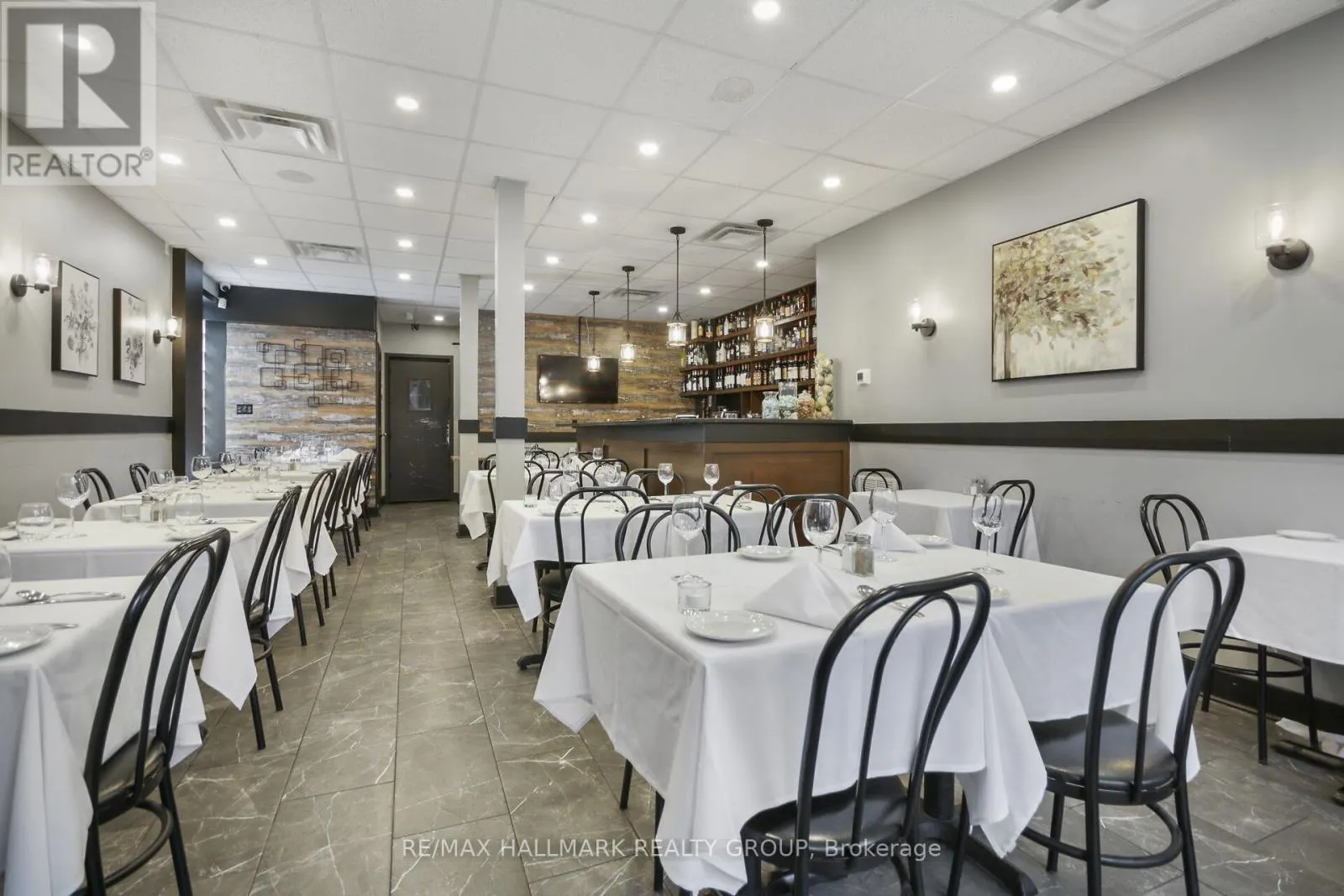 641 SOMERSET STREET W