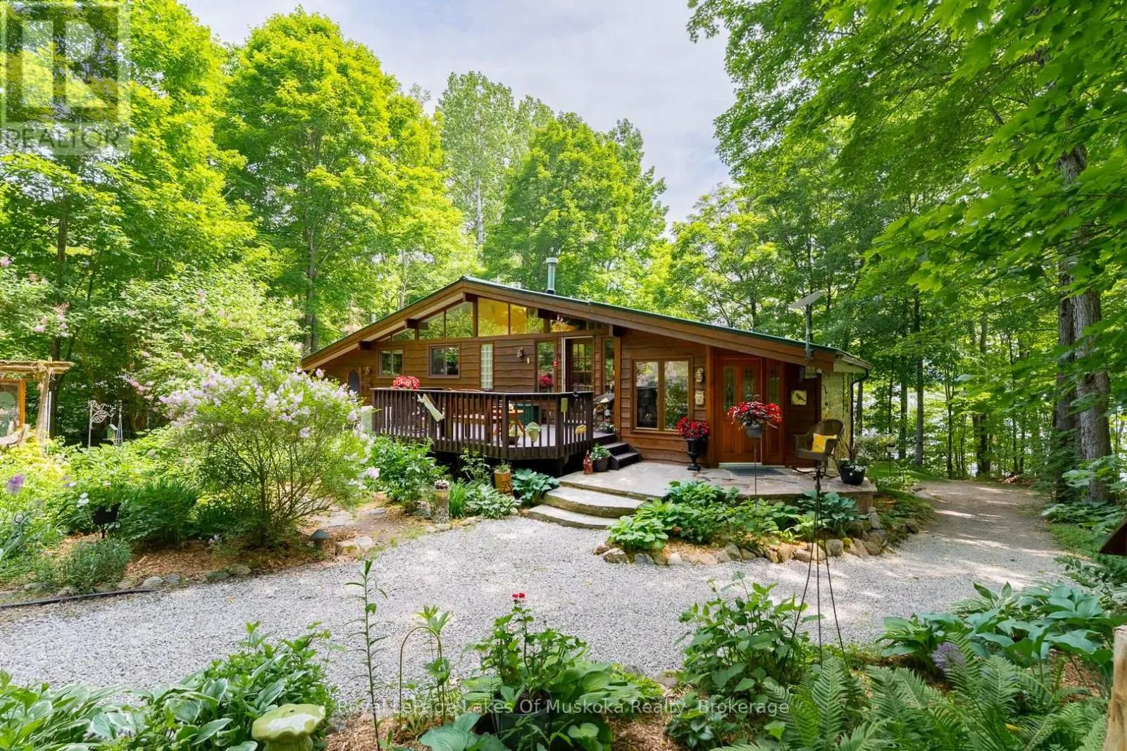 168 LAKESHORE ROAD