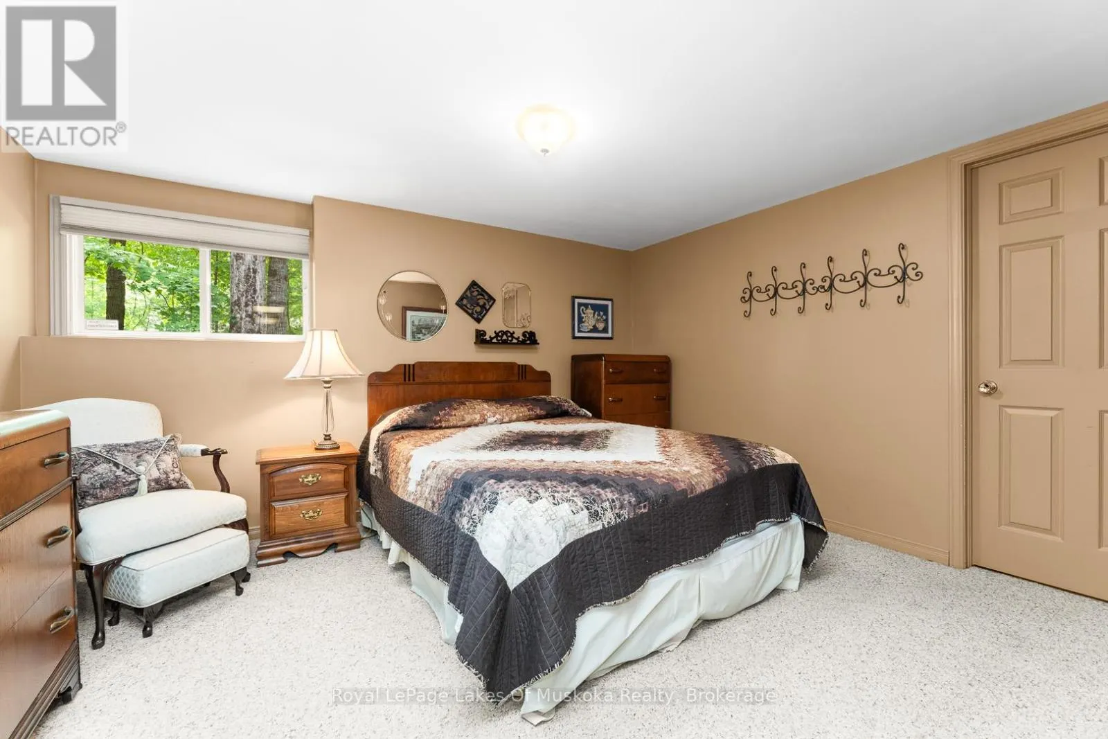 168 LAKESHORE ROAD