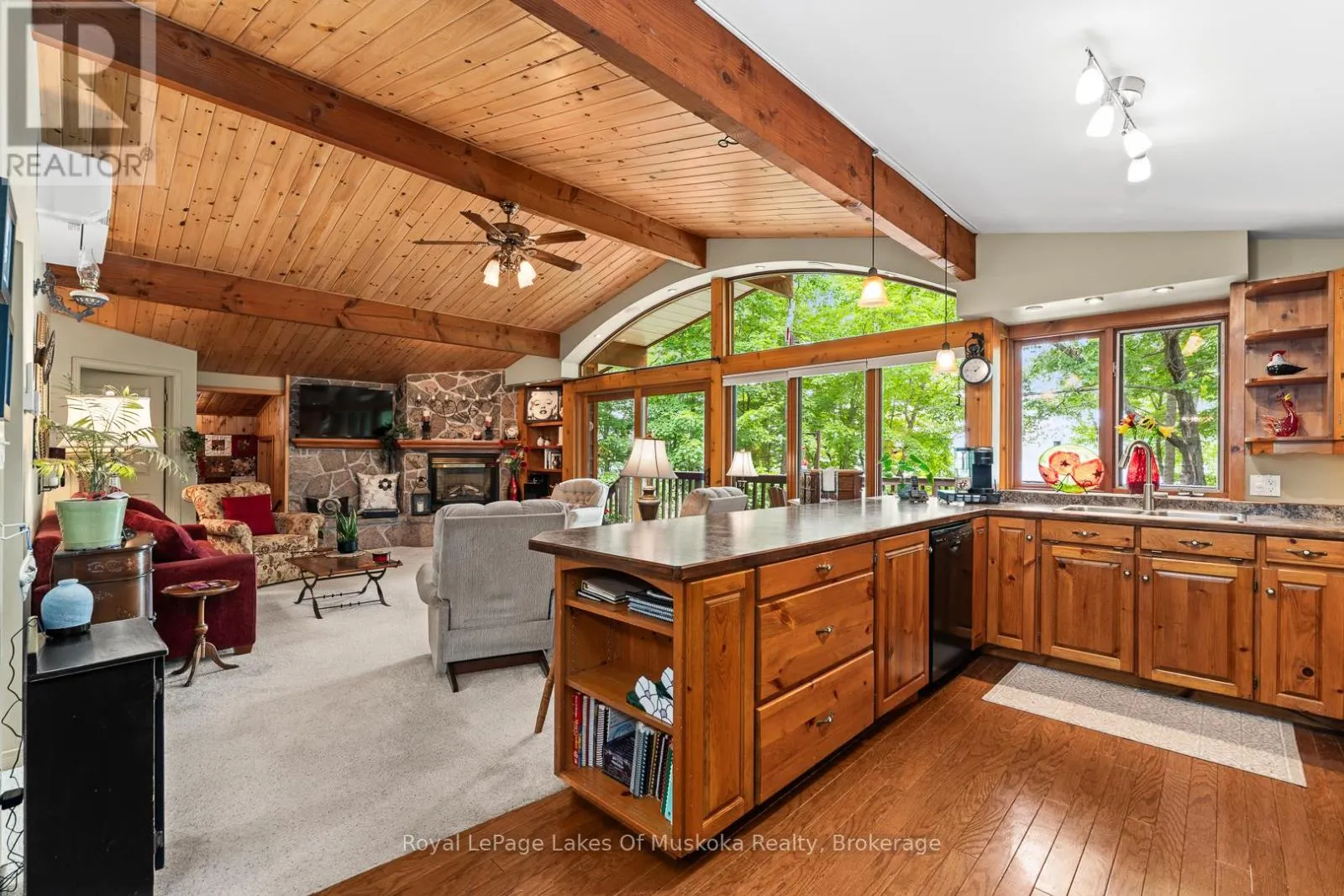 168 LAKESHORE ROAD