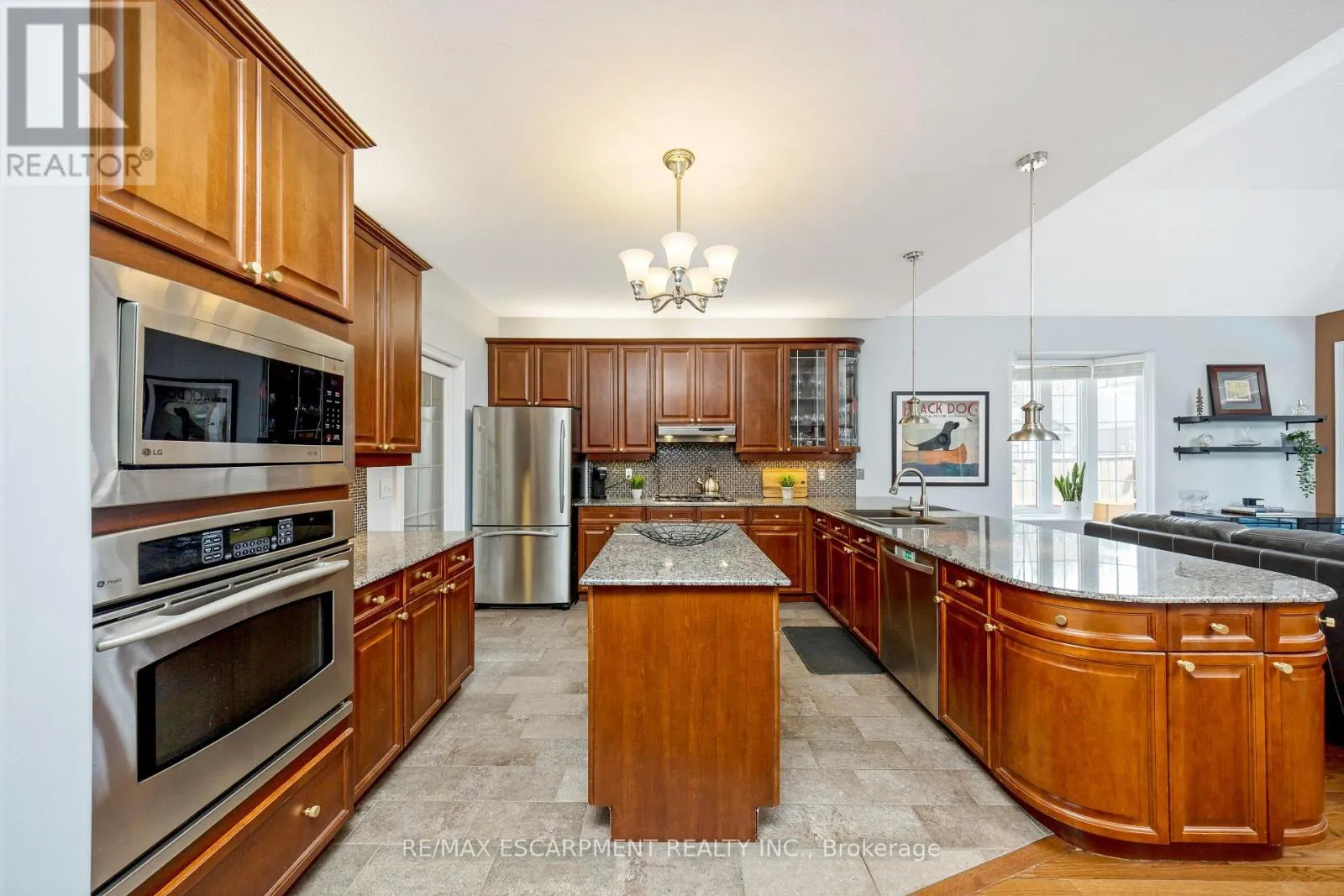 125 MILNE PLACE
