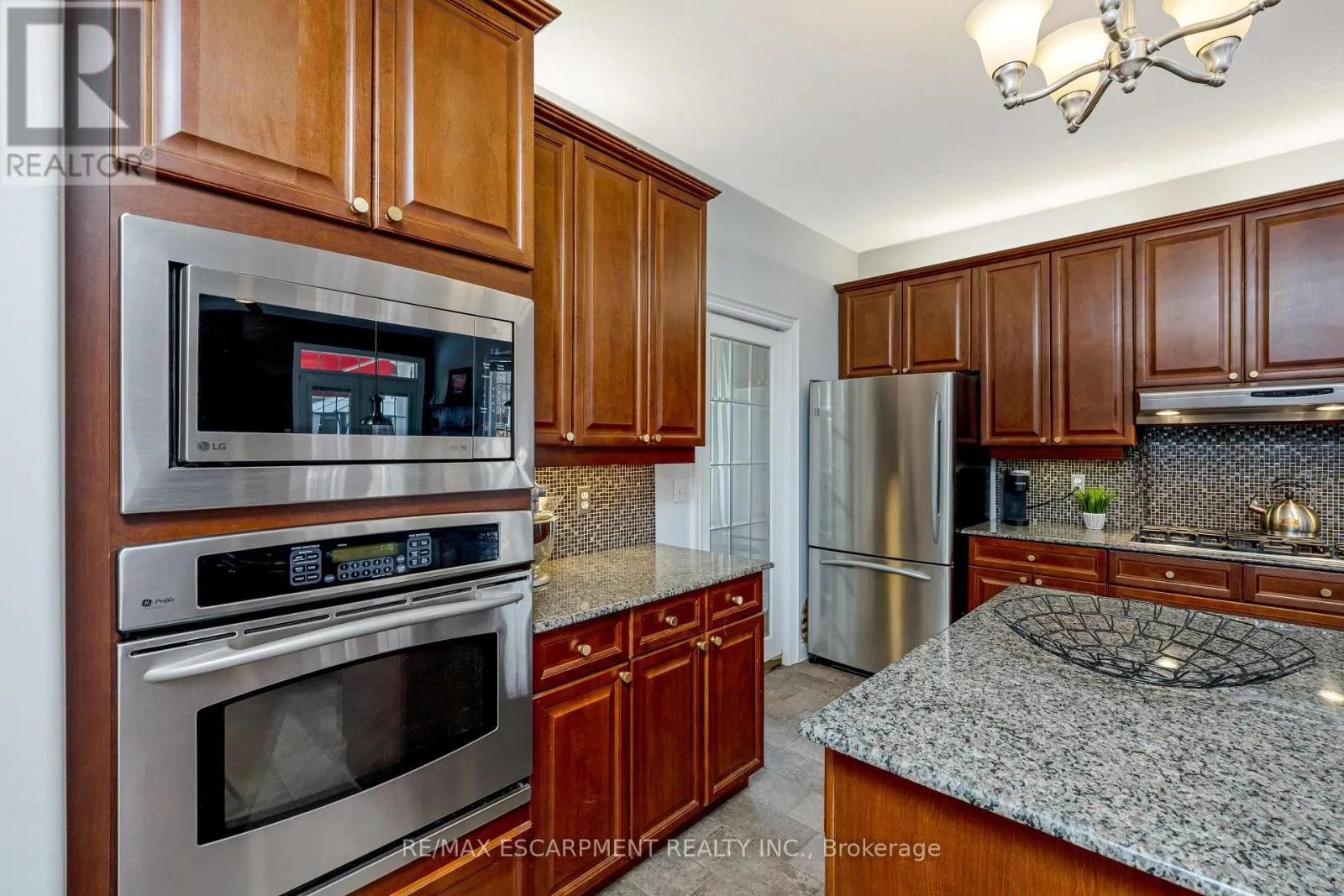 125 MILNE PLACE