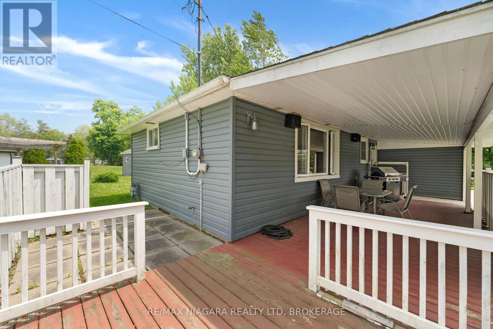 527 PINECREST ROAD