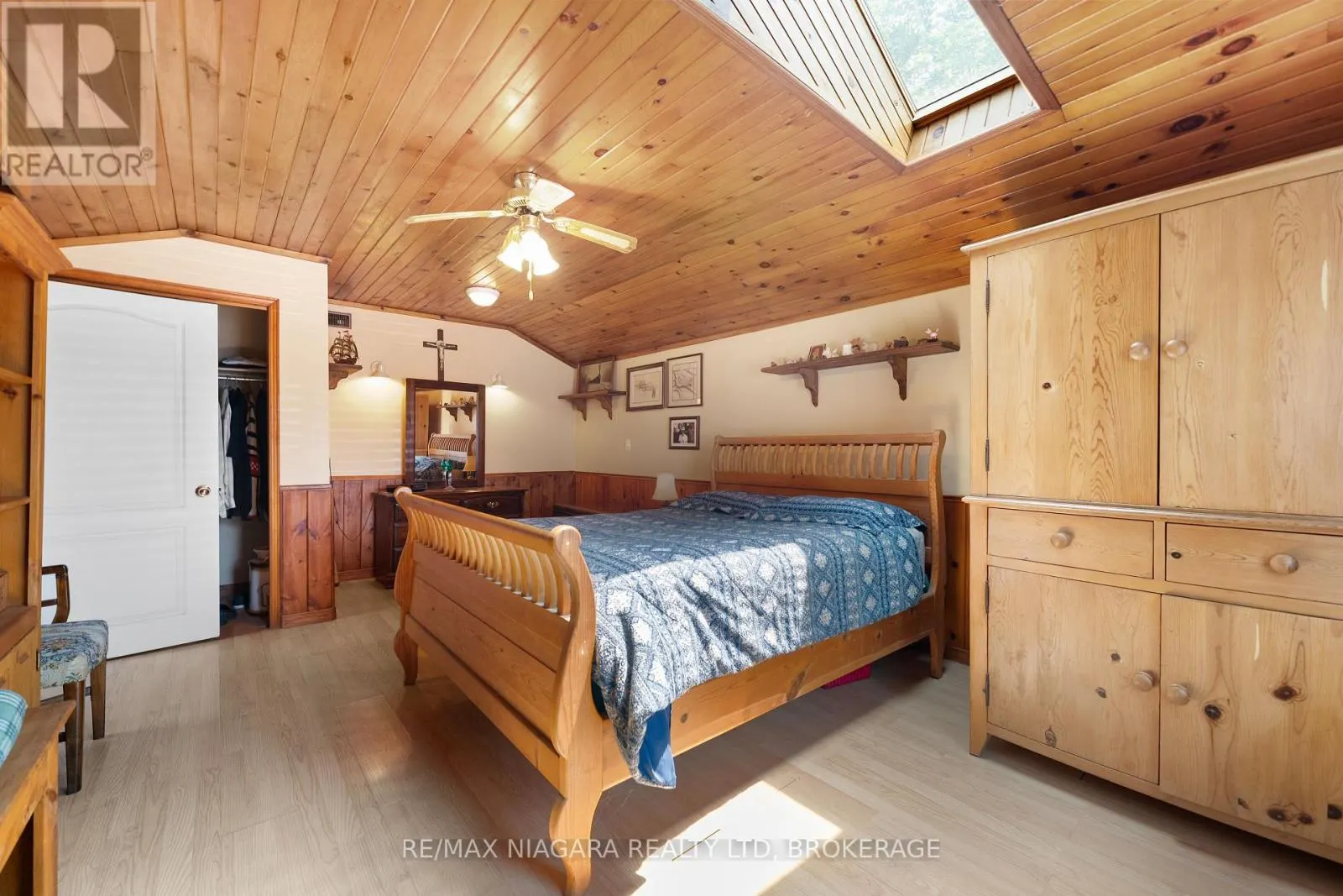 527 PINECREST ROAD