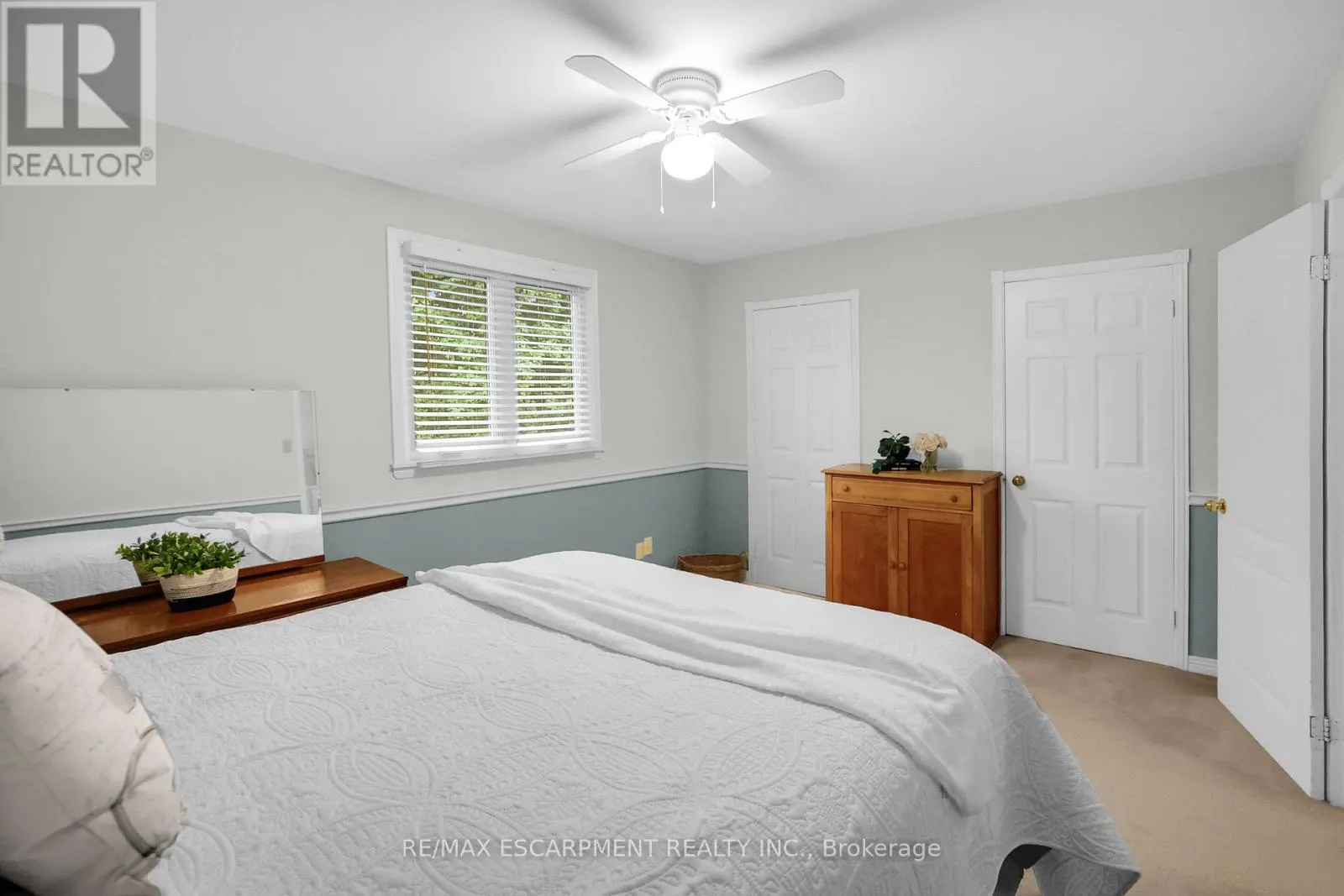 15 - 130 LIVINGSTON AVENUE