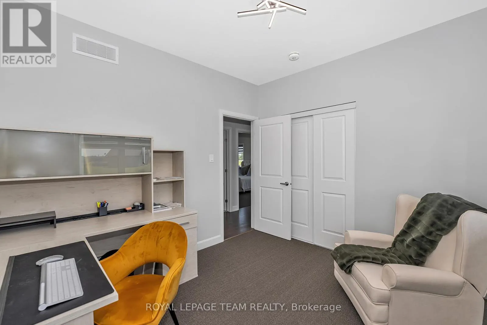 17 ISOBEL MCEWAN STREET