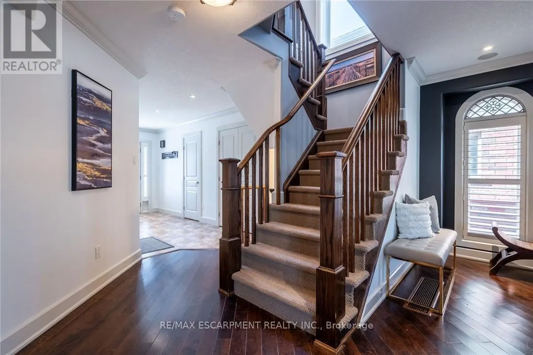 16 SYCAMORE CRESCENT