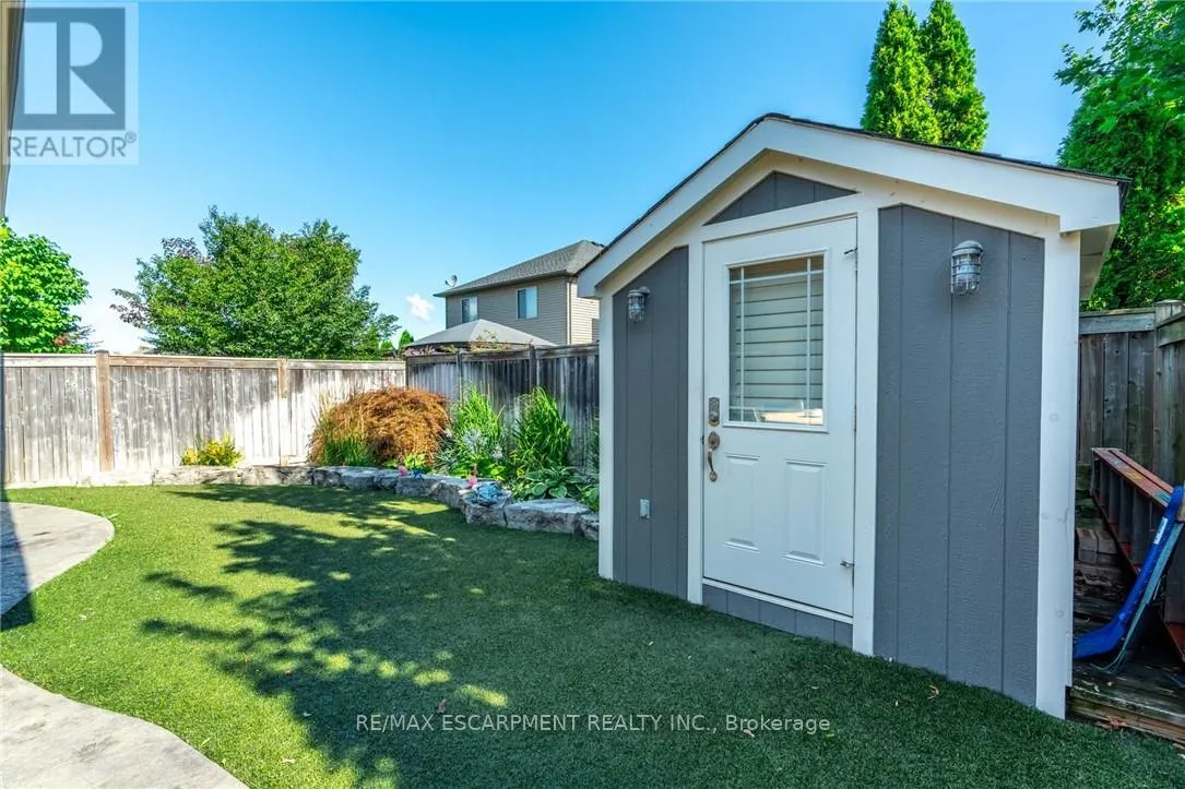 16 SYCAMORE CRESCENT
