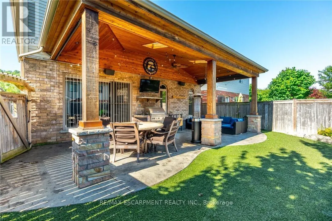 16 SYCAMORE CRESCENT