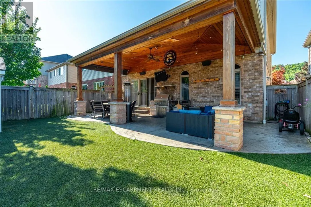 16 SYCAMORE CRESCENT