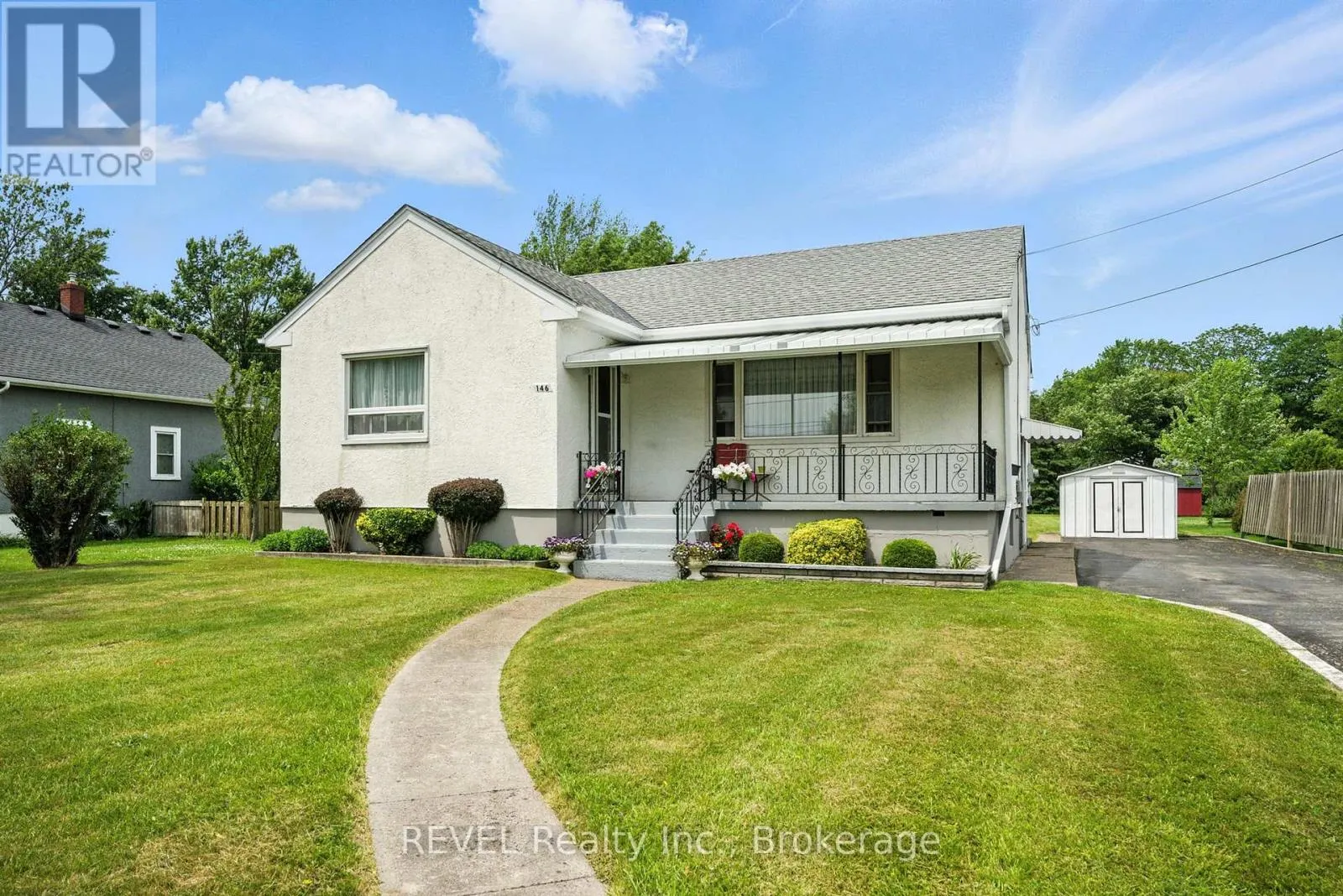 146 MAIN STREET E
