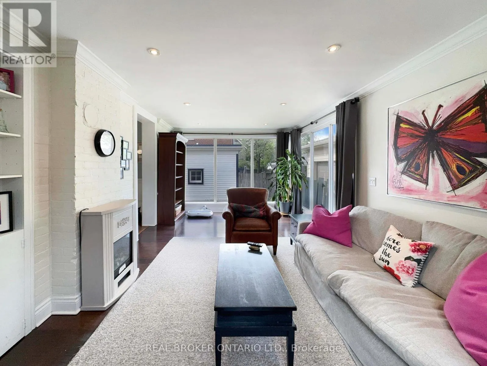 5 HAWARDEN AVENUE