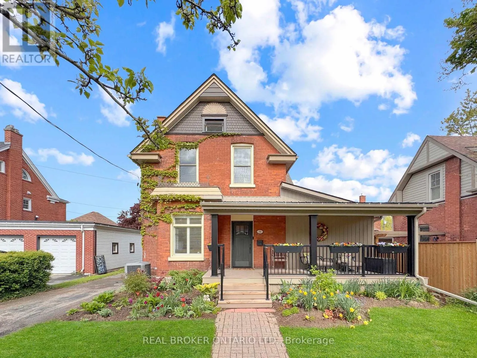 5 HAWARDEN AVENUE