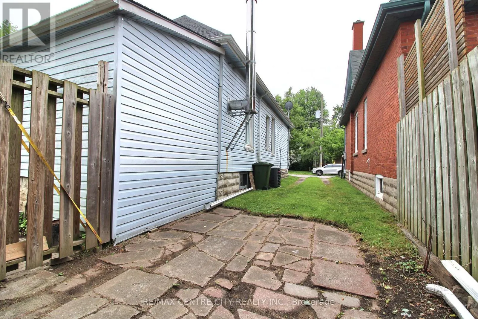 28 MAPLE STREET