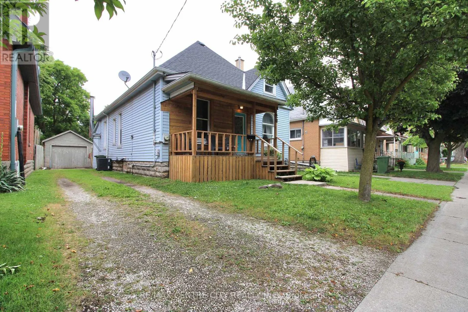 28 MAPLE STREET