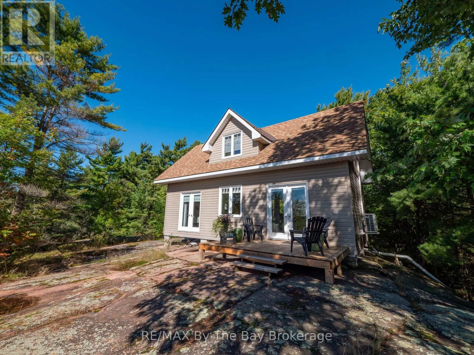 4476 ISLAND 1040/LITTLE BEAUSOLEIL ISLAND