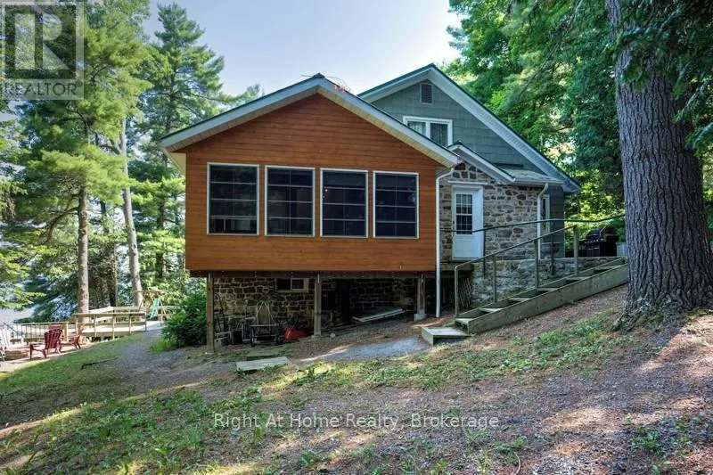 4352 R43 ROAD