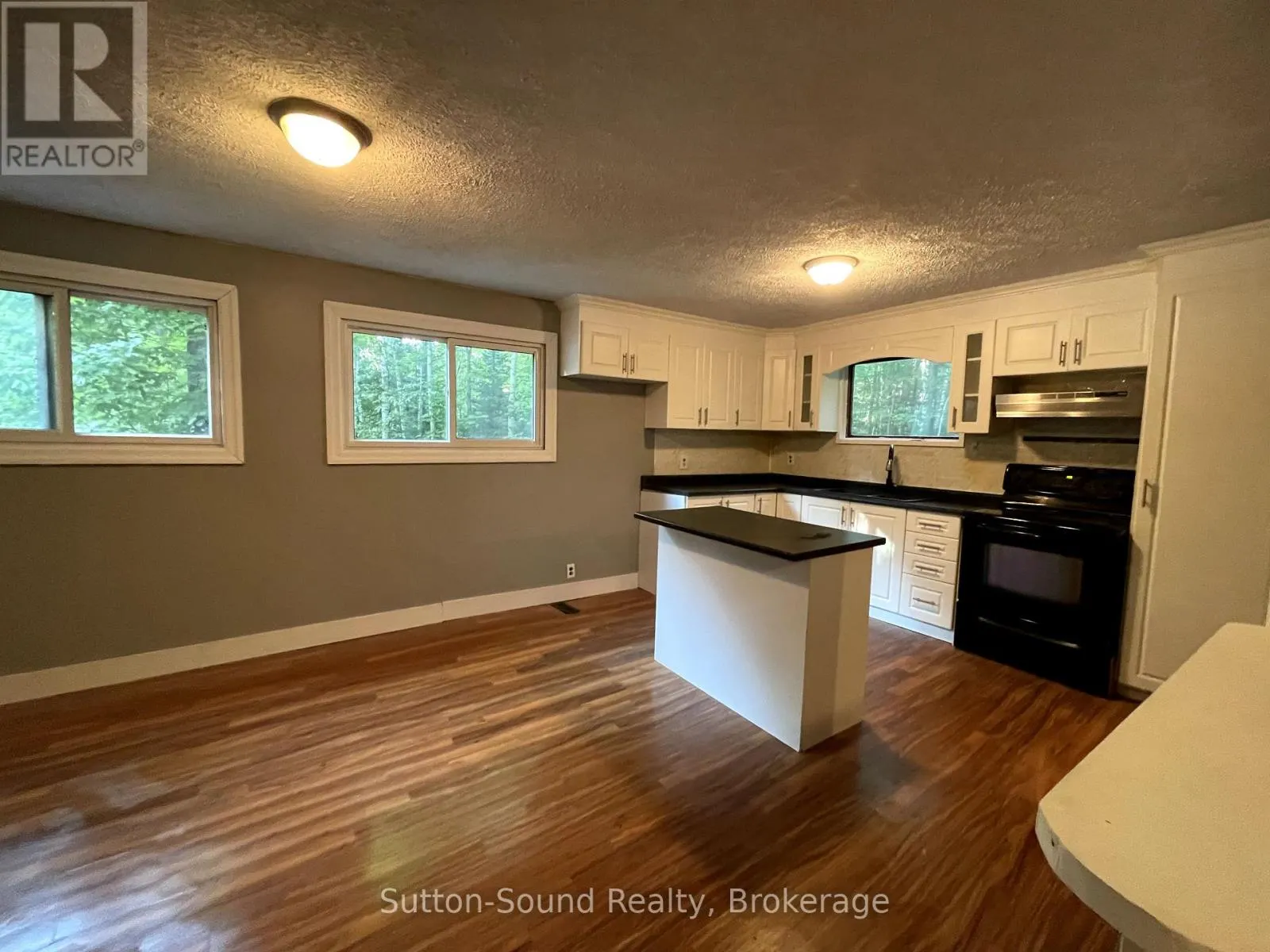 442 BERFORD LAKE ROAD