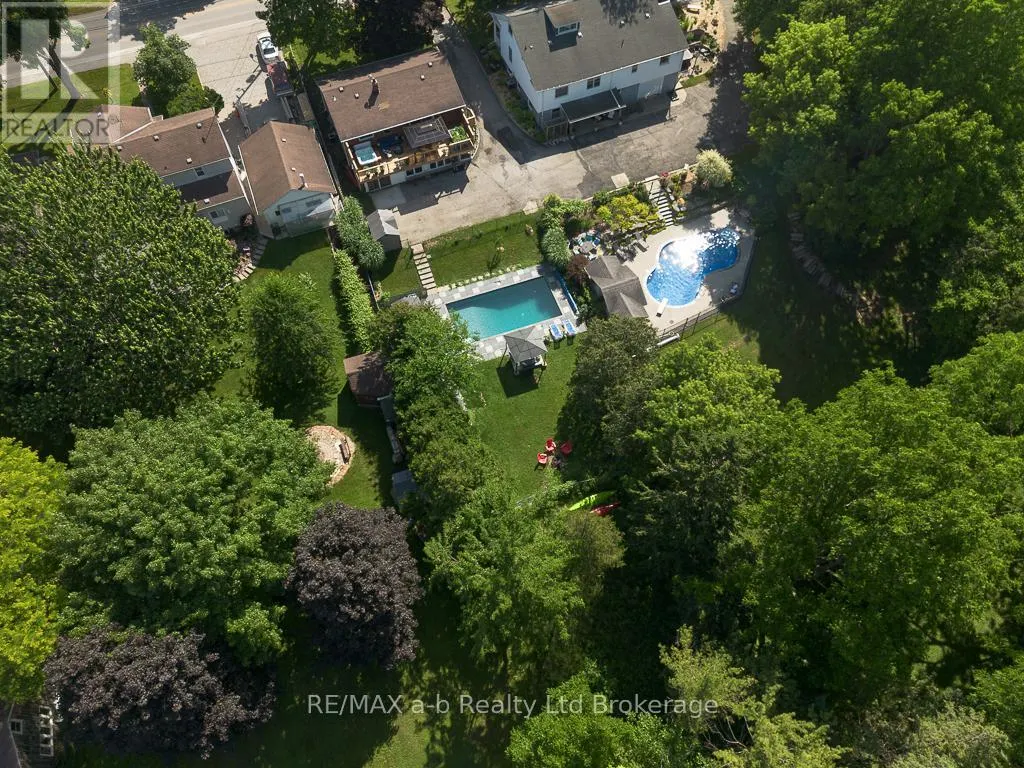 109 SUNSET DRIVE