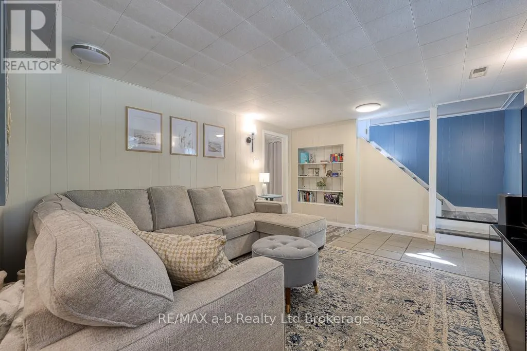 109 SUNSET DRIVE