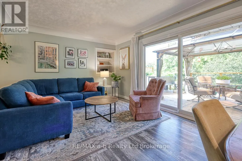 109 SUNSET DRIVE