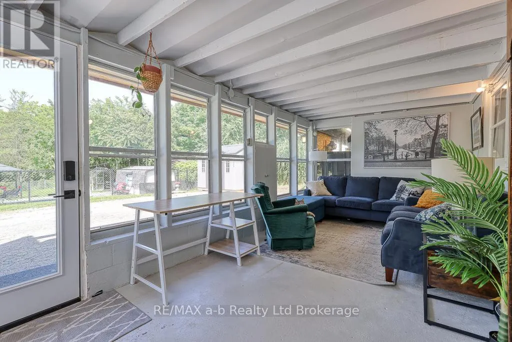 109 SUNSET DRIVE